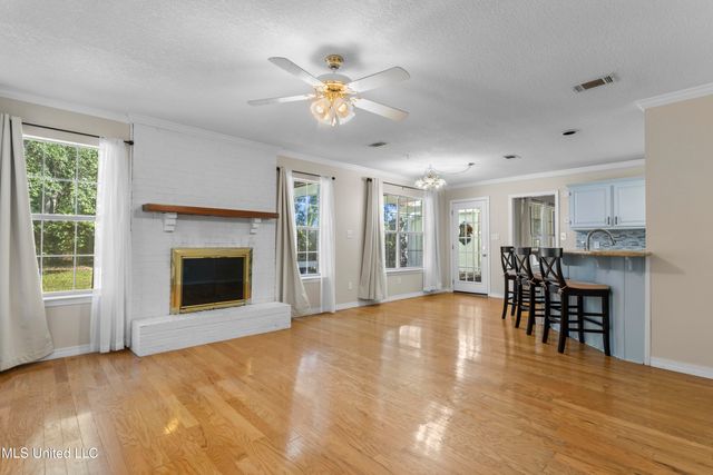 13313 Hollow Oak Lane, Ocean Springs, MS 39564