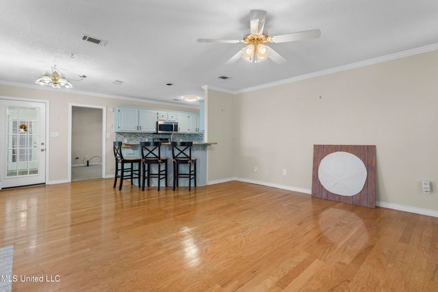 13313 Hollow Oak Lane, Ocean Springs, MS 39564