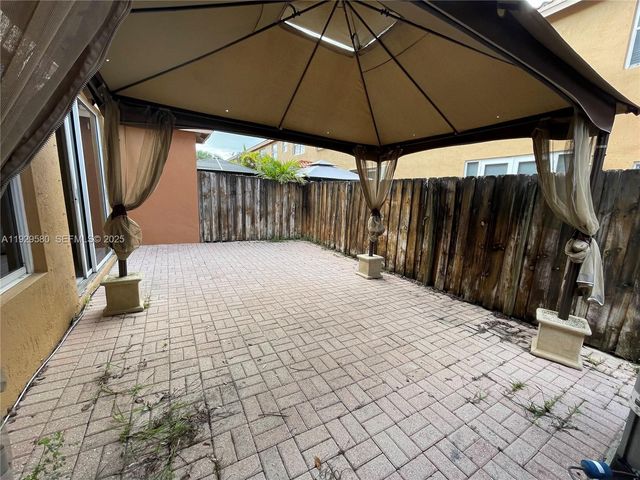 8507 NW 140th Ter 801, Miami Lakes, FL 33016
