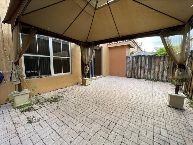8507 NW 140th Ter 801, Miami Lakes, FL 33016