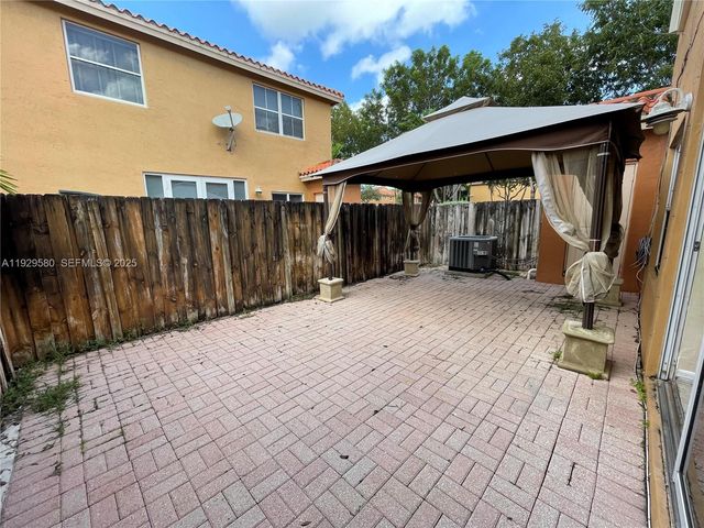 8507 NW 140th Ter 801, Miami Lakes, FL 33016