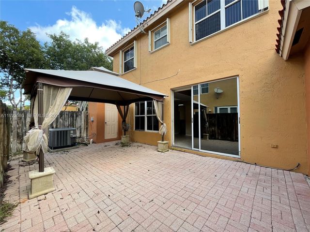 8507 NW 140th Ter 801, Miami Lakes, FL 33016