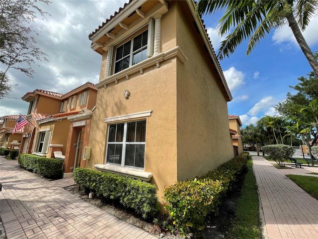 8507 NW 140th Ter 801, Miami Lakes, FL 33016