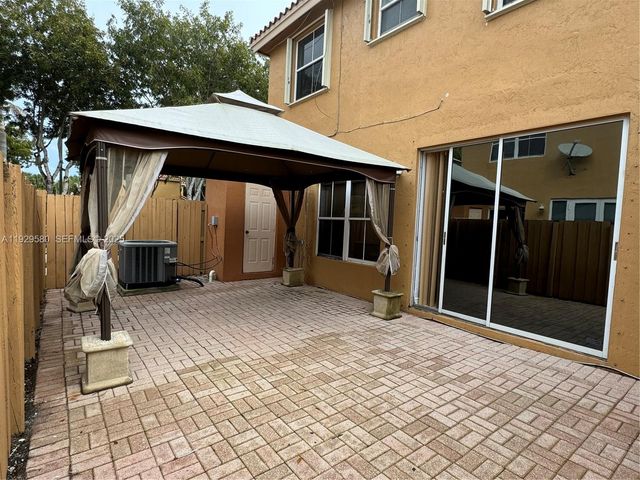 8507 NW 140th Ter 801, Miami Lakes, FL 33016