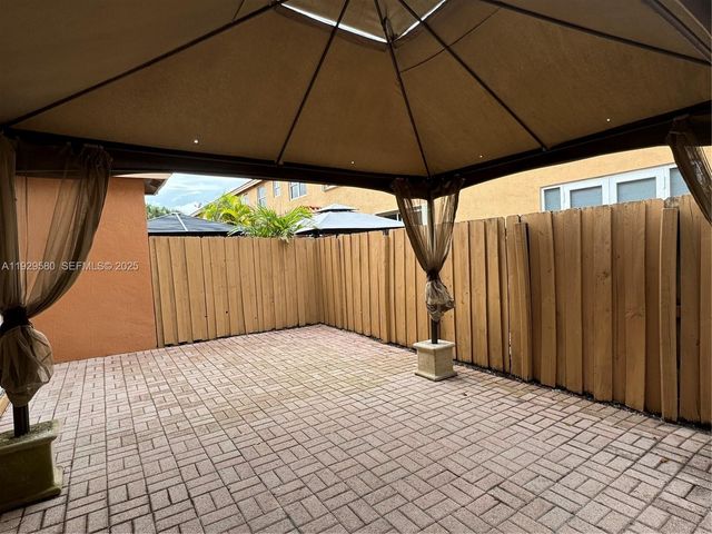 8507 NW 140th Ter 801, Miami Lakes, FL 33016