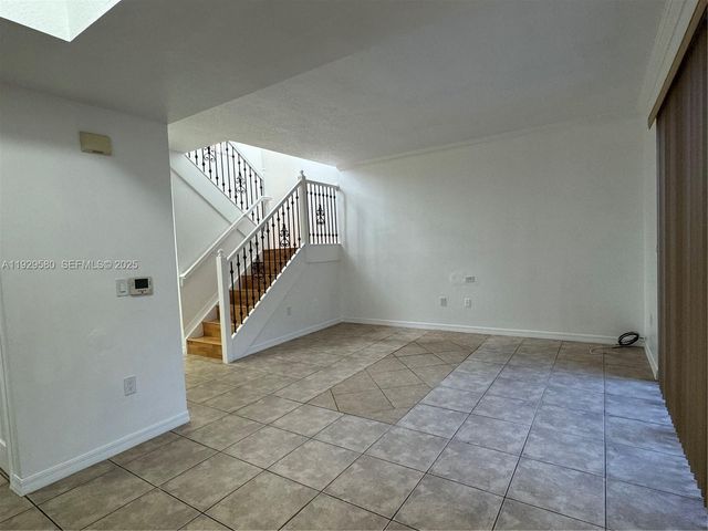 8507 NW 140th Ter 801, Miami Lakes, FL 33016