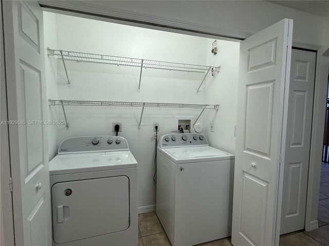 8507 NW 140th Ter 801, Miami Lakes, FL 33016