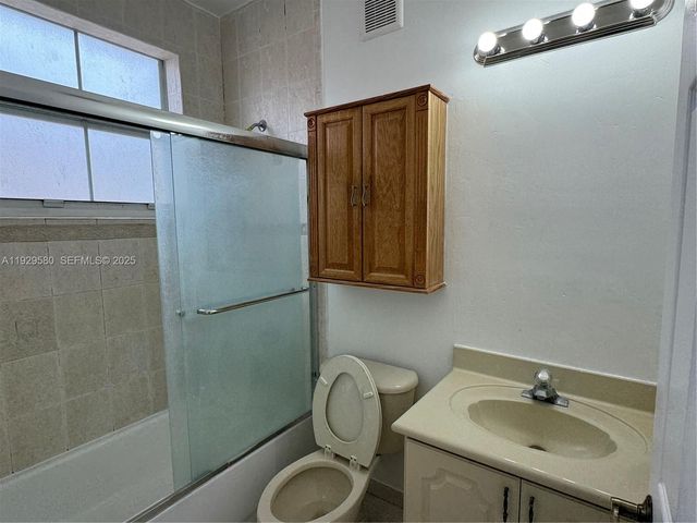 8507 NW 140th Ter 801, Miami Lakes, FL 33016