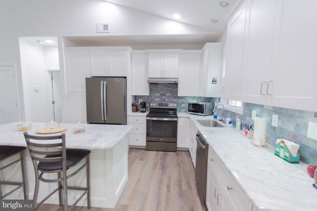 57 CILANTRO LN, Bunker Hill, WV 25413