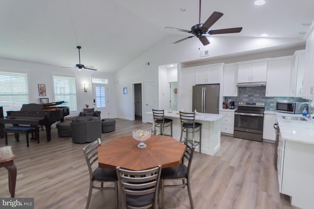 57 CILANTRO LN, Bunker Hill, WV 25413