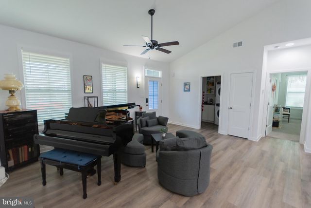 57 CILANTRO LN, Bunker Hill, WV 25413