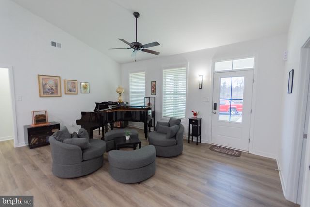 57 CILANTRO LN, Bunker Hill, WV 25413