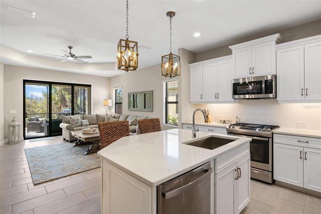 11615 OKALOOSA DRIVE, Venice, FL 34293