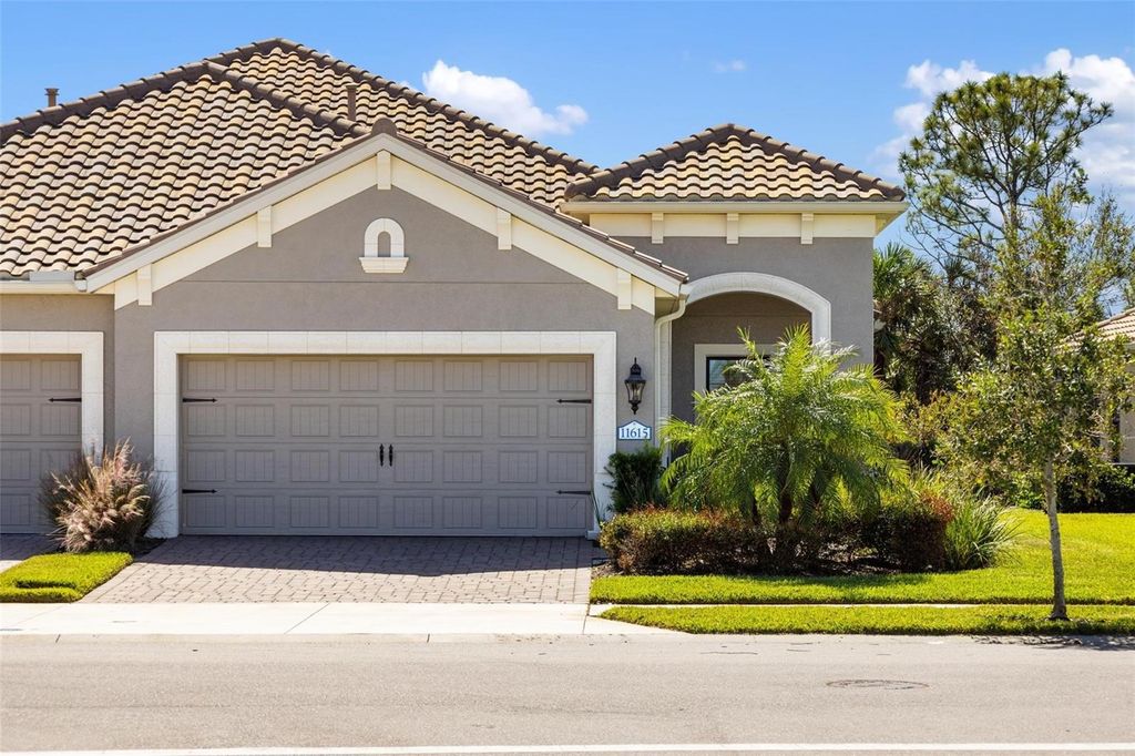 11615 OKALOOSA DRIVE, Venice, FL 34293