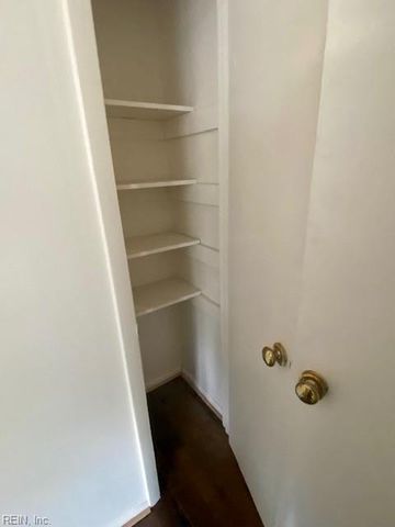 9633 15th Bay St Apt 1, Norfolk, VA 23518