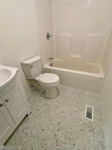 9633 15th Bay St Apt 1, Norfolk, VA 23518