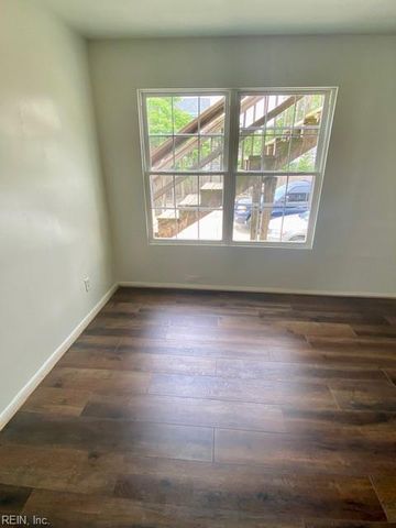 9633 15th Bay St Apt 1, Norfolk, VA 23518