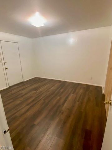 9633 15th Bay St Apt 1, Norfolk, VA 23518