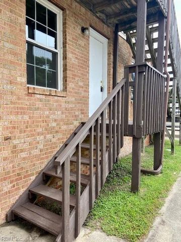 9633 15th Bay St Apt 1, Norfolk, VA 23518