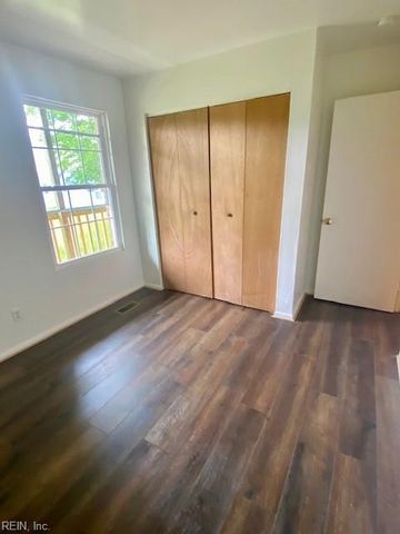9633 15th Bay St Apt 1, Norfolk, VA 23518