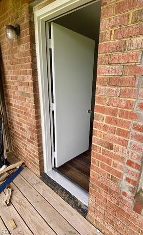 9633 15th Bay St Apt 1, Norfolk, VA 23518