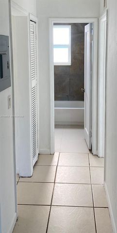 920 NE 108th St B, Biscayne Park, FL 33161