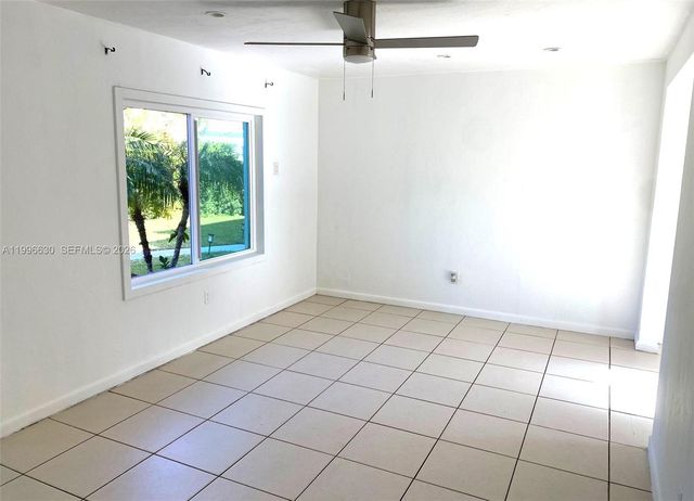 920 NE 108th St B, Biscayne Park, FL 33161