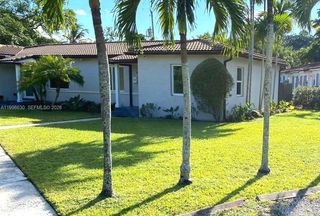 920 NE 108th St B, Biscayne Park, FL 33161