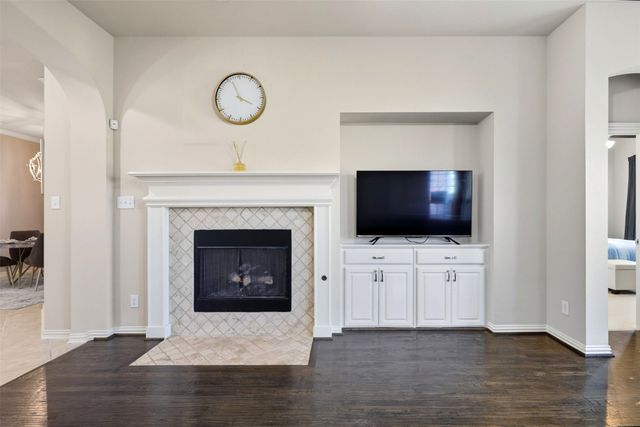 3021 Bans Crown Boulevard, Lewisville, TX 75056