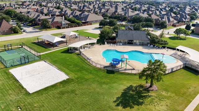 3021 Bans Crown Boulevard, Lewisville, TX 75056