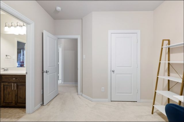 3021 Bans Crown Boulevard, Lewisville, TX 75056