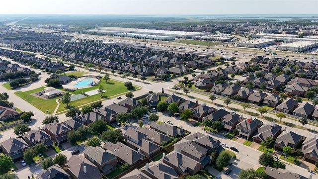 3021 Bans Crown Boulevard, Lewisville, TX 75056