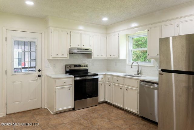 1814 Twin Pine Drive, Pearl, MS 39208