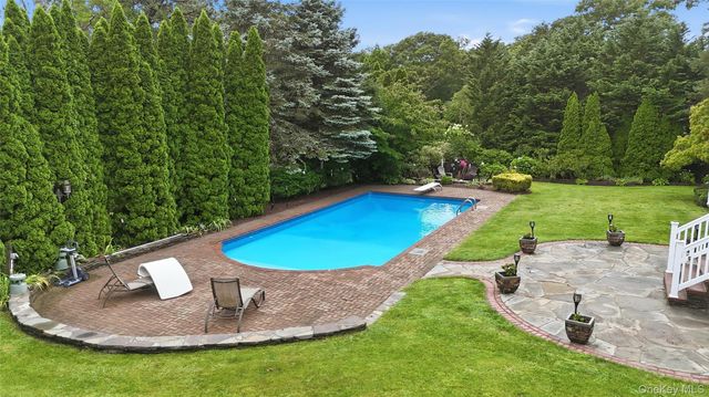 4 Wood Hollow Drive, Westhampton, NY 11977