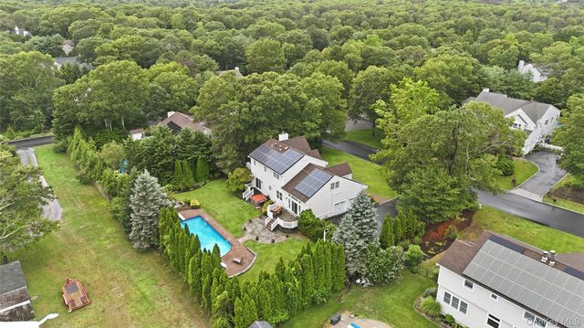 4 Wood Hollow Drive, Westhampton, NY 11977