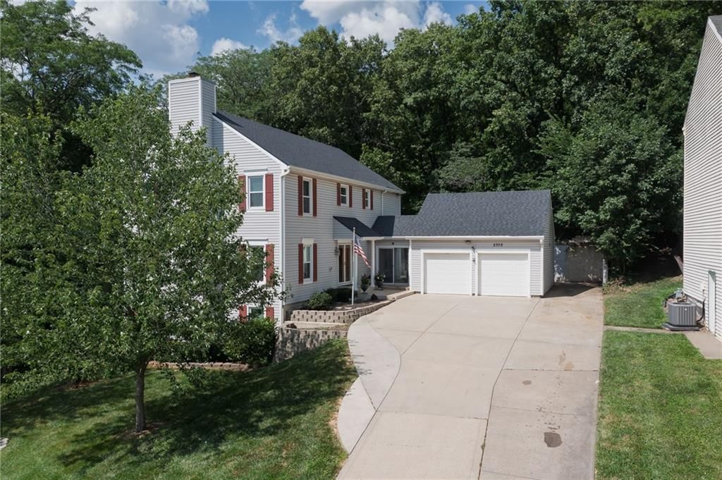 2308 Hebbeln Drive, Leavenworth, KS 66048