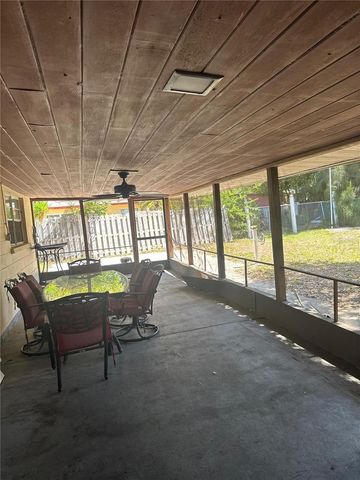 408 PINEWOOD AVENUE, Nokomis, FL 34275