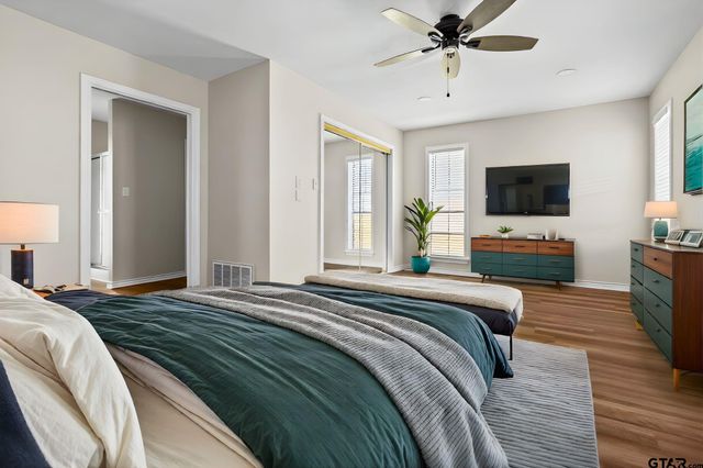 400 Baker, Lindale, TX 75771