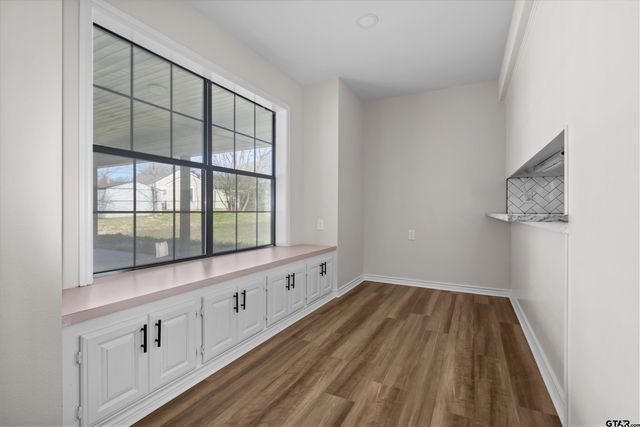 400 Baker, Lindale, TX 75771