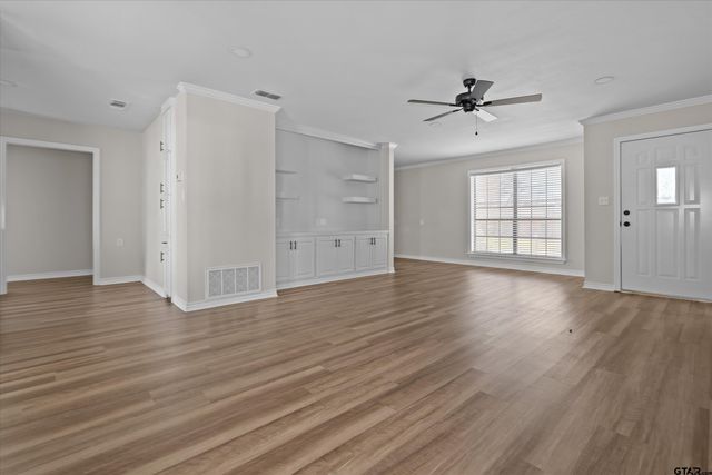 400 Baker, Lindale, TX 75771