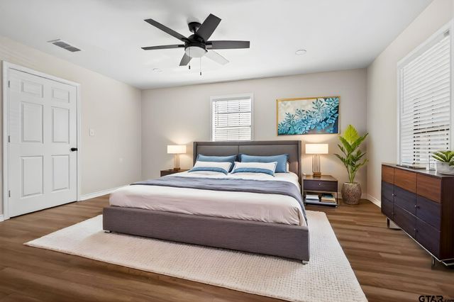 400 Baker, Lindale, TX 75771