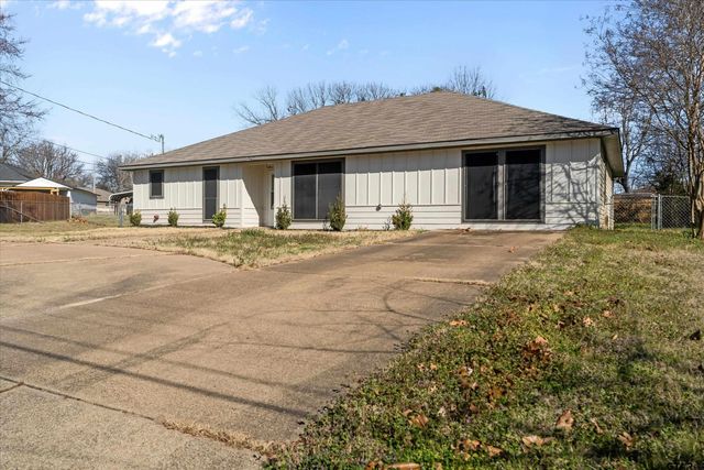 400 Baker, Lindale, TX 75771