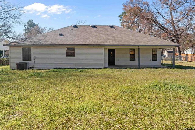 400 Baker, Lindale, TX 75771