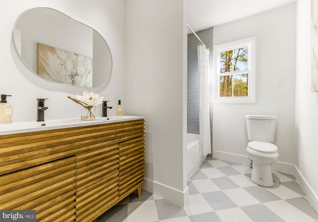 2470 MEDFORD RD, Atco, NJ 08004