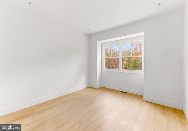 2470 MEDFORD RD, Atco, NJ 08004