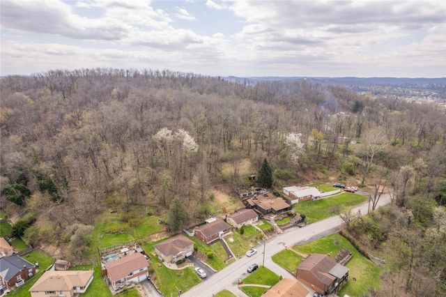 3506 Bevan Rd, N Versailles, PA 15137