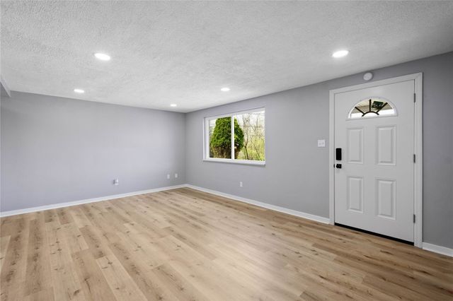 3506 Bevan Rd, N Versailles, PA 15137