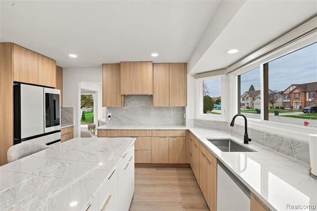 41419 Cilantro Drive, Sterling Heights, MI 48314