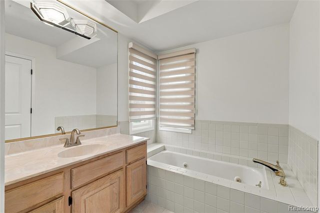 41419 Cilantro Drive, Sterling Heights, MI 48314