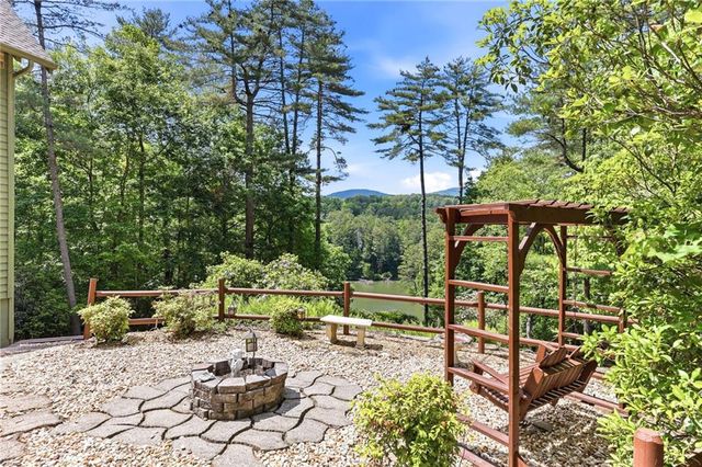 160 Indian Trail, Sautee Nacoochee, GA 30571